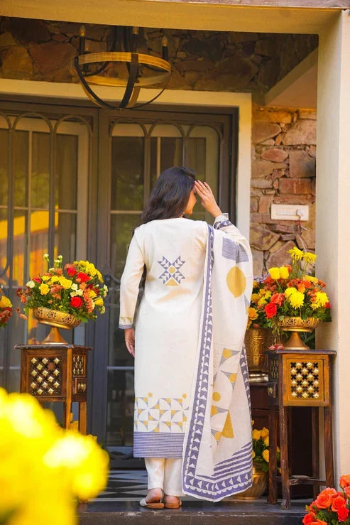 Elegant Off White Muslin Printed Suit Set